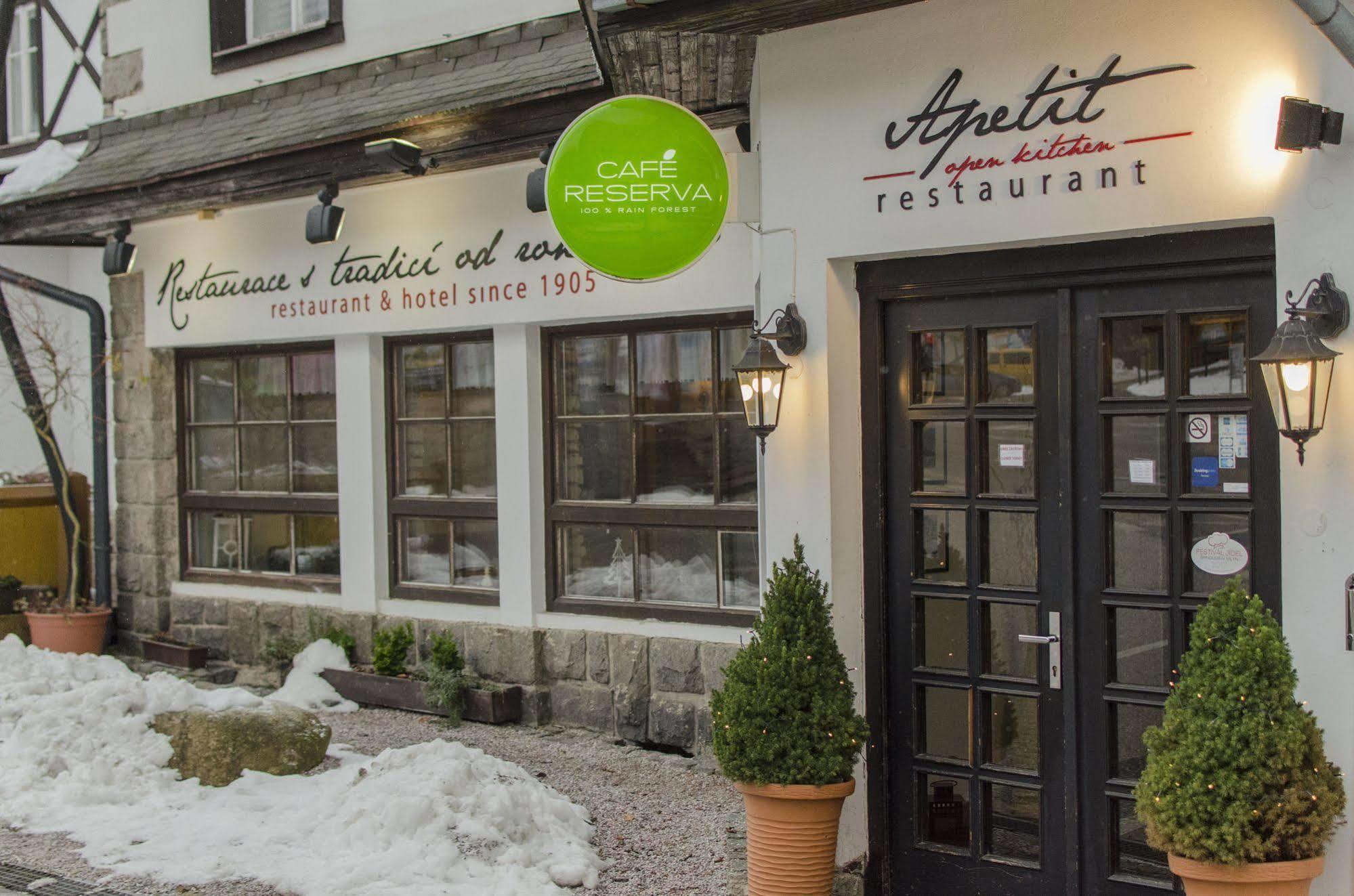Lomnice Hotel & Restaurant Szpindlerowy Młyn Zewnętrze zdjęcie